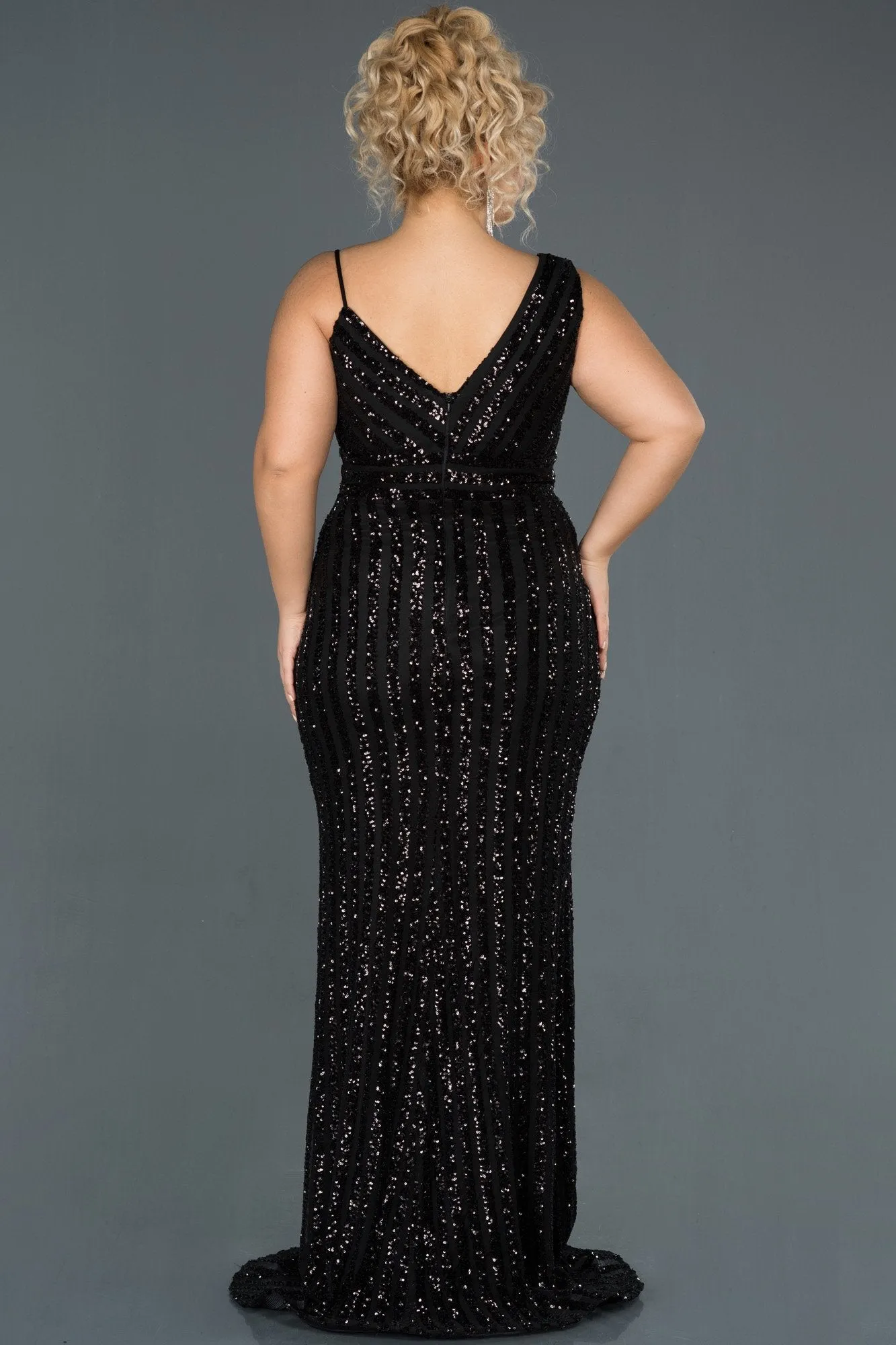 14720 Black One Shoulder Sequined Dress