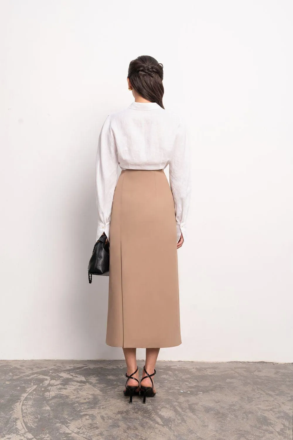 Katherine Hourglass Cuff Sleeved Linen Shirt