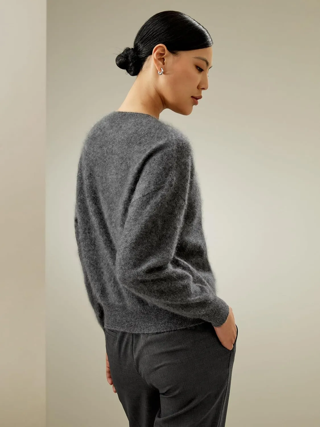 LilySilk 100% Cashmere Sweater for Women Relaxed Drop-Shoulder Crew Neck Long Sleeves Oversize Fit Jumper