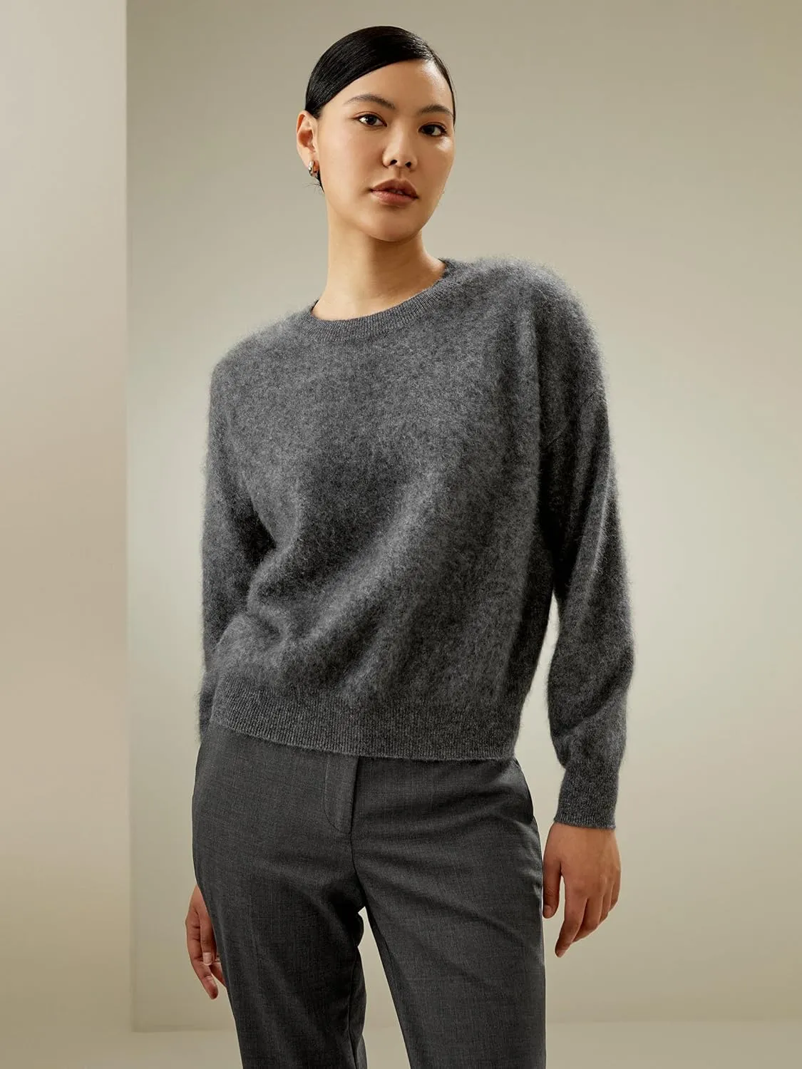 LilySilk 100% Cashmere Sweater for Women Relaxed Drop-Shoulder Crew Neck Long Sleeves Oversize Fit Jumper