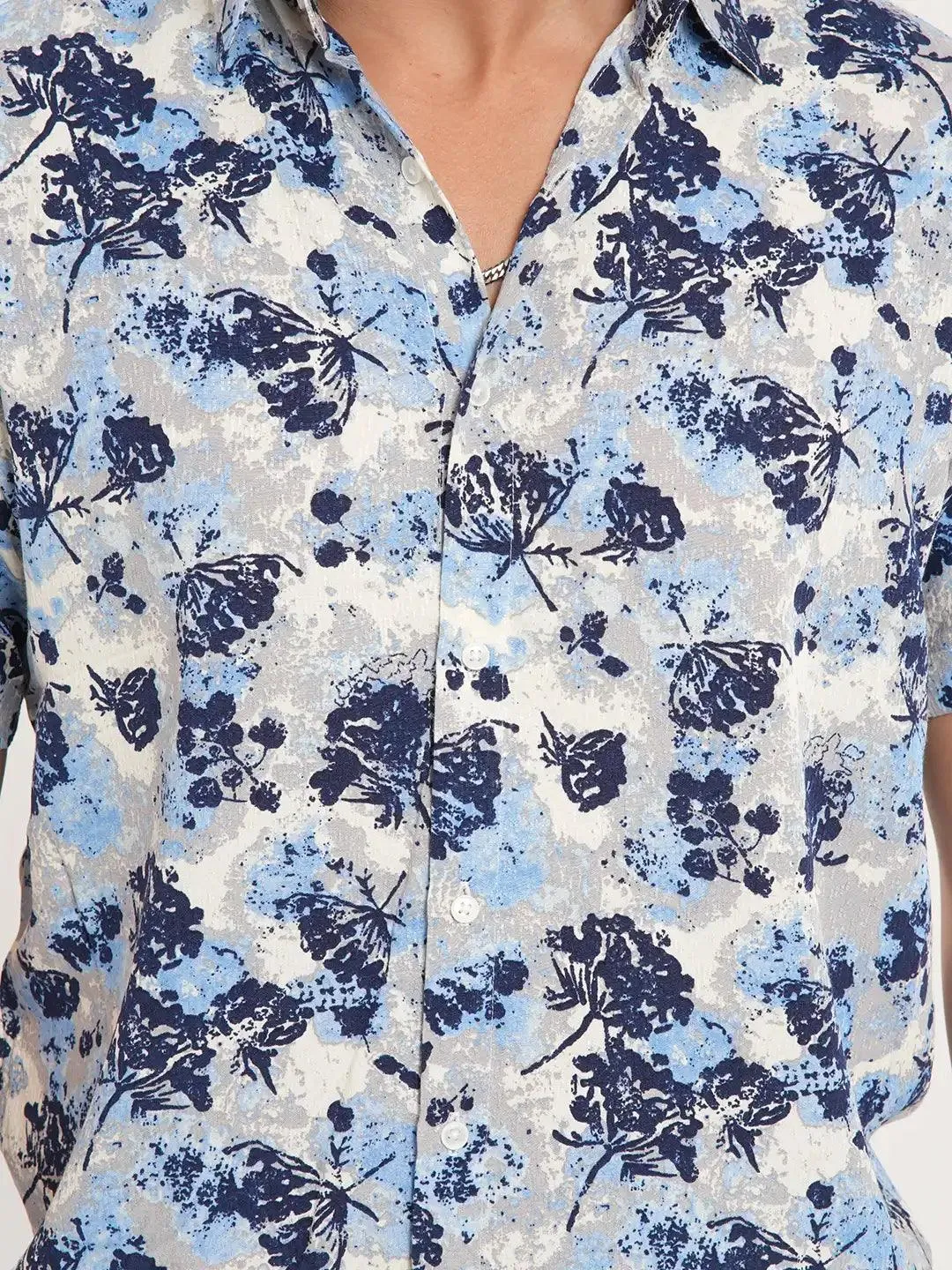 Men's Short Sleeve Shirt in Carolina Blue
