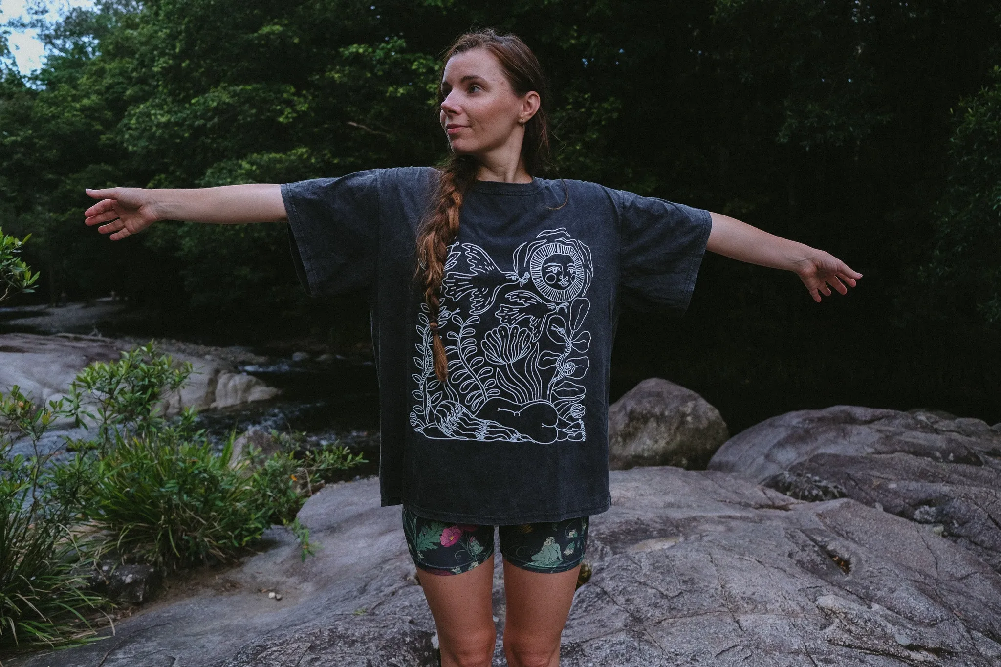 T-shirt - Black Stonewash - You're True Nature